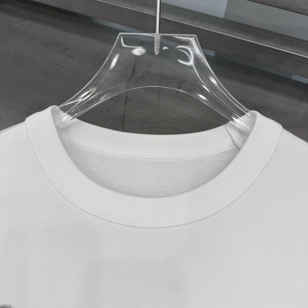Alexanderwang新款t恤纯棉面料舒适挺括领口二本针加固不易变形胸前撞色logo印花简约不简单尺