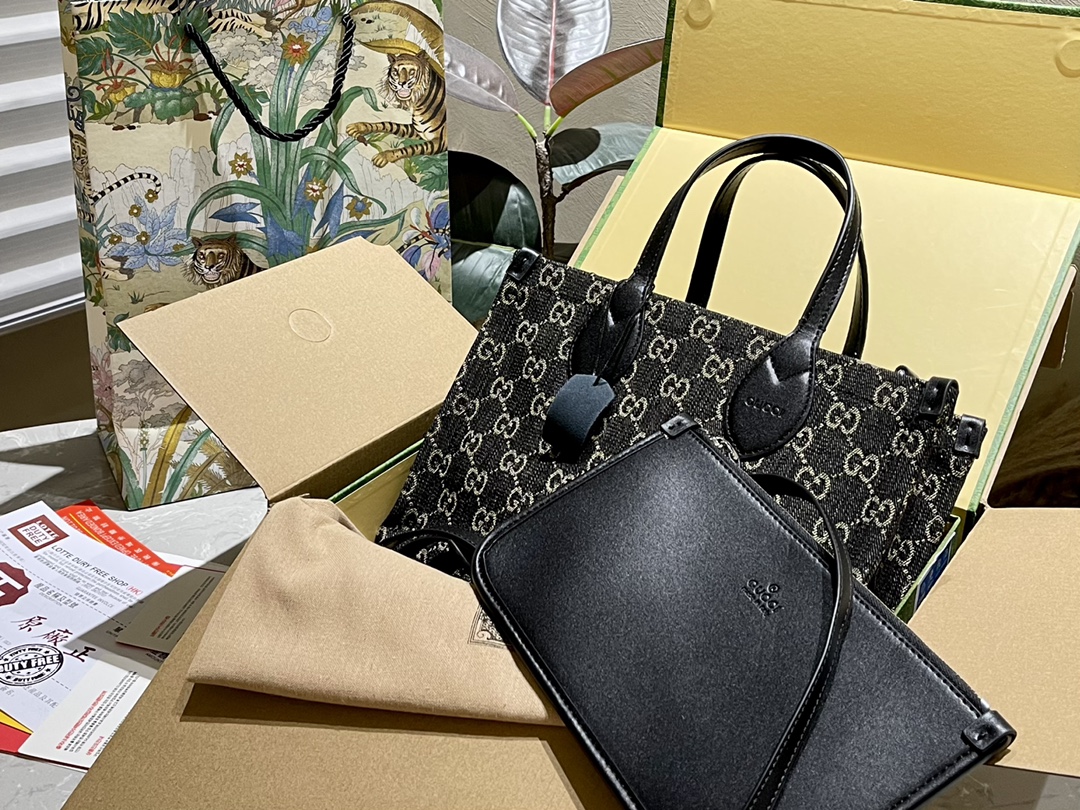 Gucci Handbags Tote Bags Black Vintage
