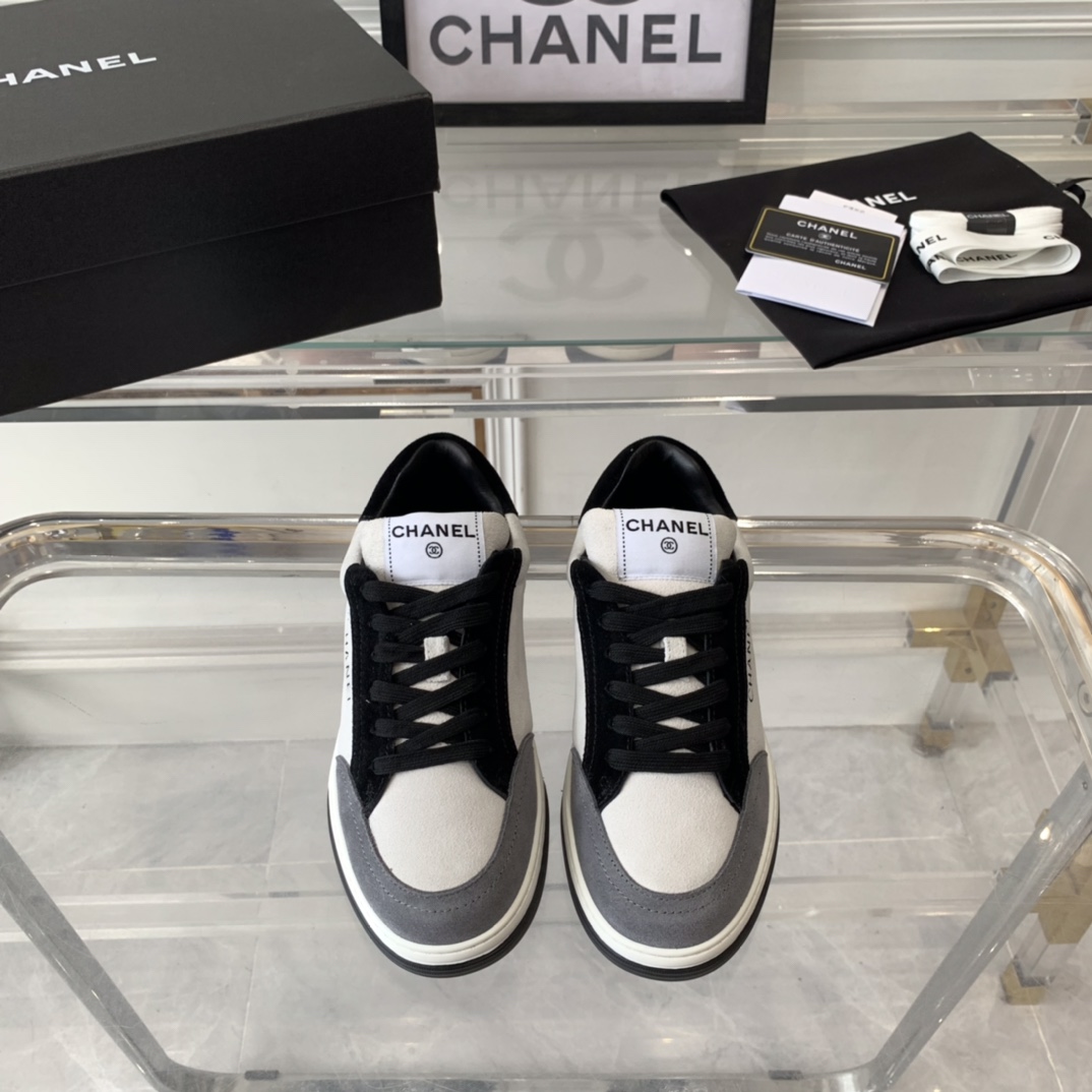 NO:173873,Chanel new panda sneakers top version original purchase and development The love of internet celebrity bloggers Super popular model Imported deer leather upper Sheepskin lining Original TPU outsole Size: 35-40, casual shoes/sports shoes, chanel, sneakers, sheepskin19860909Chanel新款熊猫运动鞋 顶级版本 原版购入开发 网红博主的挚爱 超高人气款 进口鹿皮鞋面 羊皮内里 原版TPU大底 Size:35-40,休闲鞋/运动鞋,chanel,sneakers,sheepskin,Women's Shoes