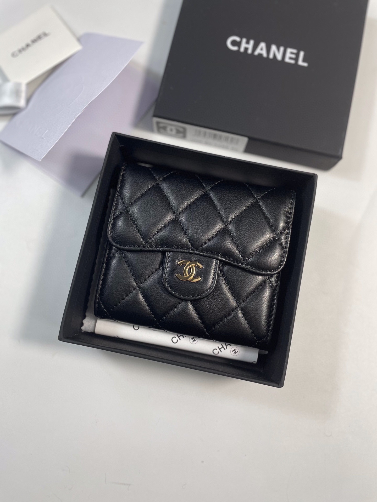 Chanel Portefeuilles Quincaillerie en or Peau de mouton