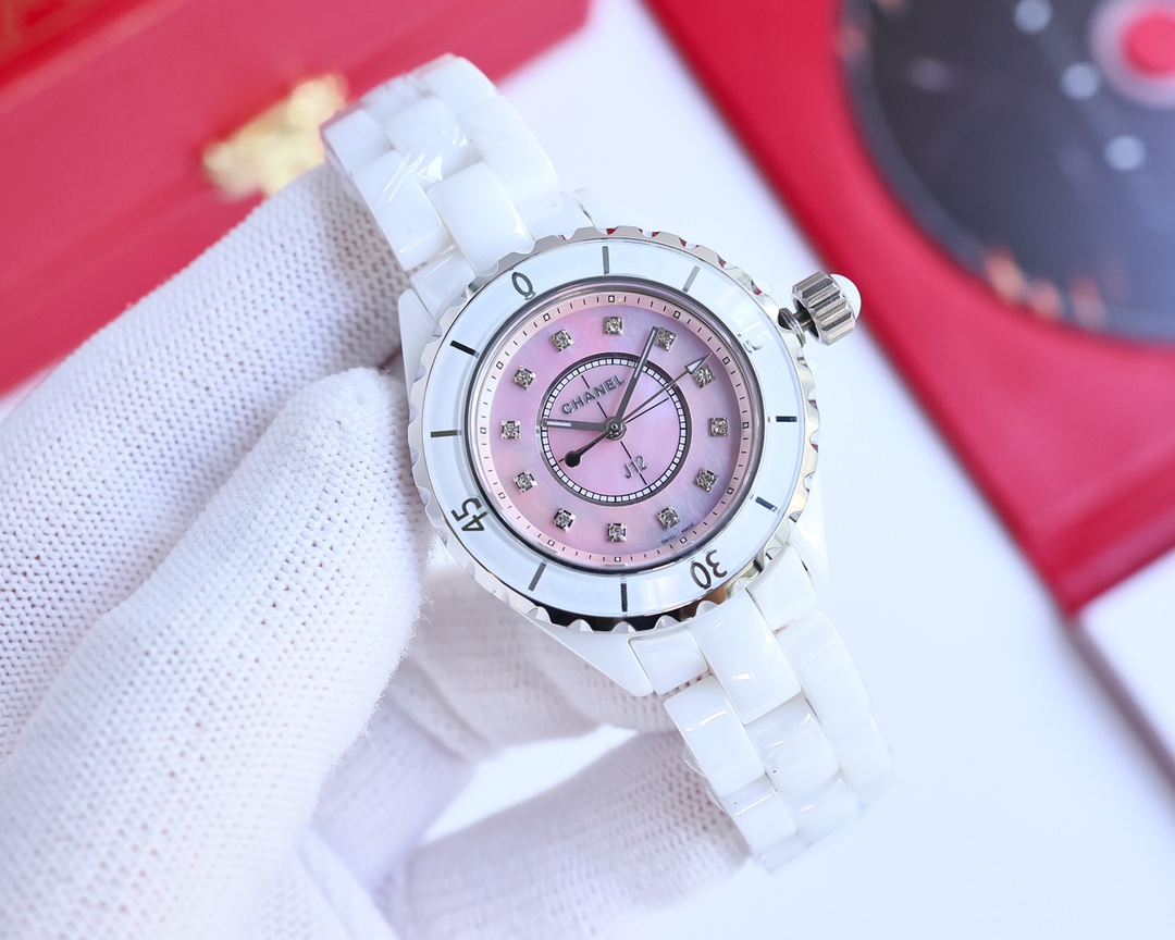 Chanel J12 Series: Swiss Precision Ceramics and Steel, Timeless Elegance in 33mm - 图片 4