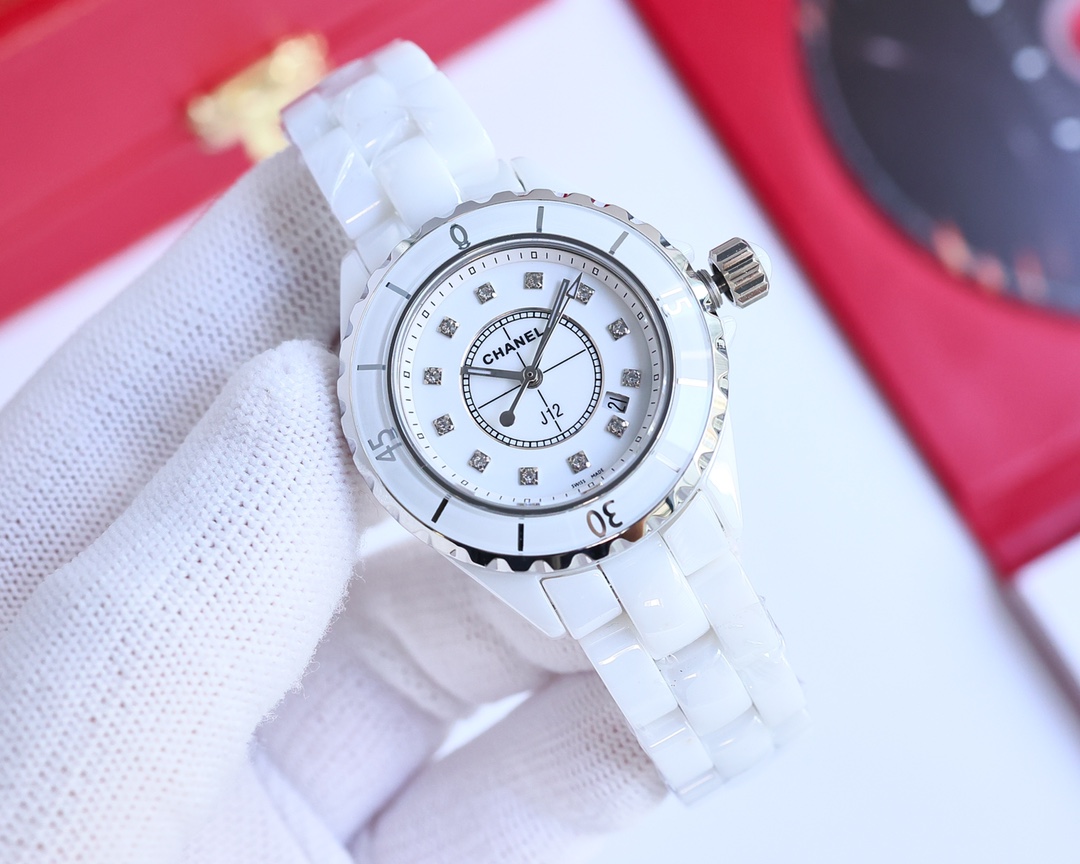 Chanel J12 Series: Swiss Precision Ceramics and Steel, Timeless Elegance in 33mm - 图片 3
