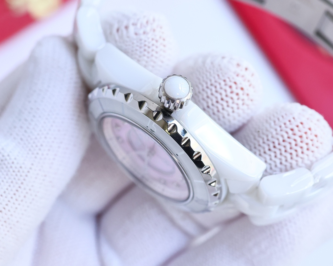 Chanel J12 Series: Swiss Precision Ceramics and Steel, Timeless Elegance in 33mm - 图片 6