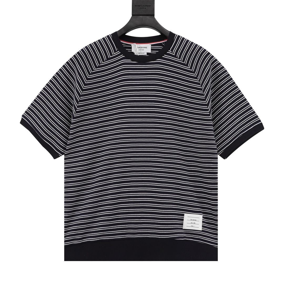 Thom Browne/Thomas Brown: camiseta de cuello redondo con rayas de punto. Hilado personalizado, 100% algodón, máquinas S…