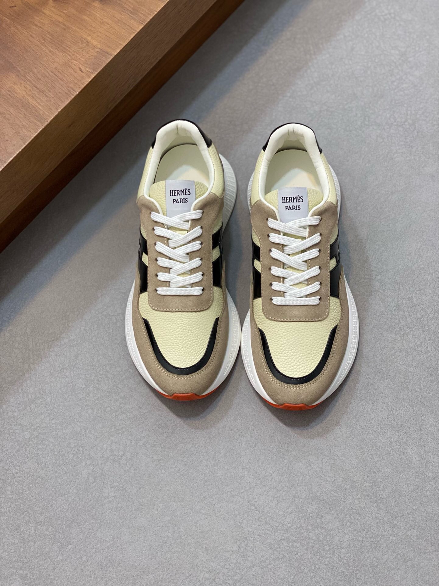 NO:218145,Brand HERMES original color matching Number 39-44 Custom made 38 45 Price Material Hermes new style Boutique Casual sports shoes Imported cowhide upper to create cowhide inner Cowhide footbed Fashionable style Dynamic original Hermes comfortable sole Simple and generous sports and leisure, Hermes casual shoes, hermes, hermes, sneakers, cowhide19860909品牌HERMES 颜色原版配色 码数39-44定做38 45 价格 材质爱马仕新款 精品 休闲运动鞋 鞋面进口牛皮打造牛皮内里 牛皮垫脚 版型时尚 动感十足原版 爱马仕舒适大底 简洁大方运动休闲,爱马仕 休闲鞋,hermes,hermes,sneakers,cowhide,Men's shoes