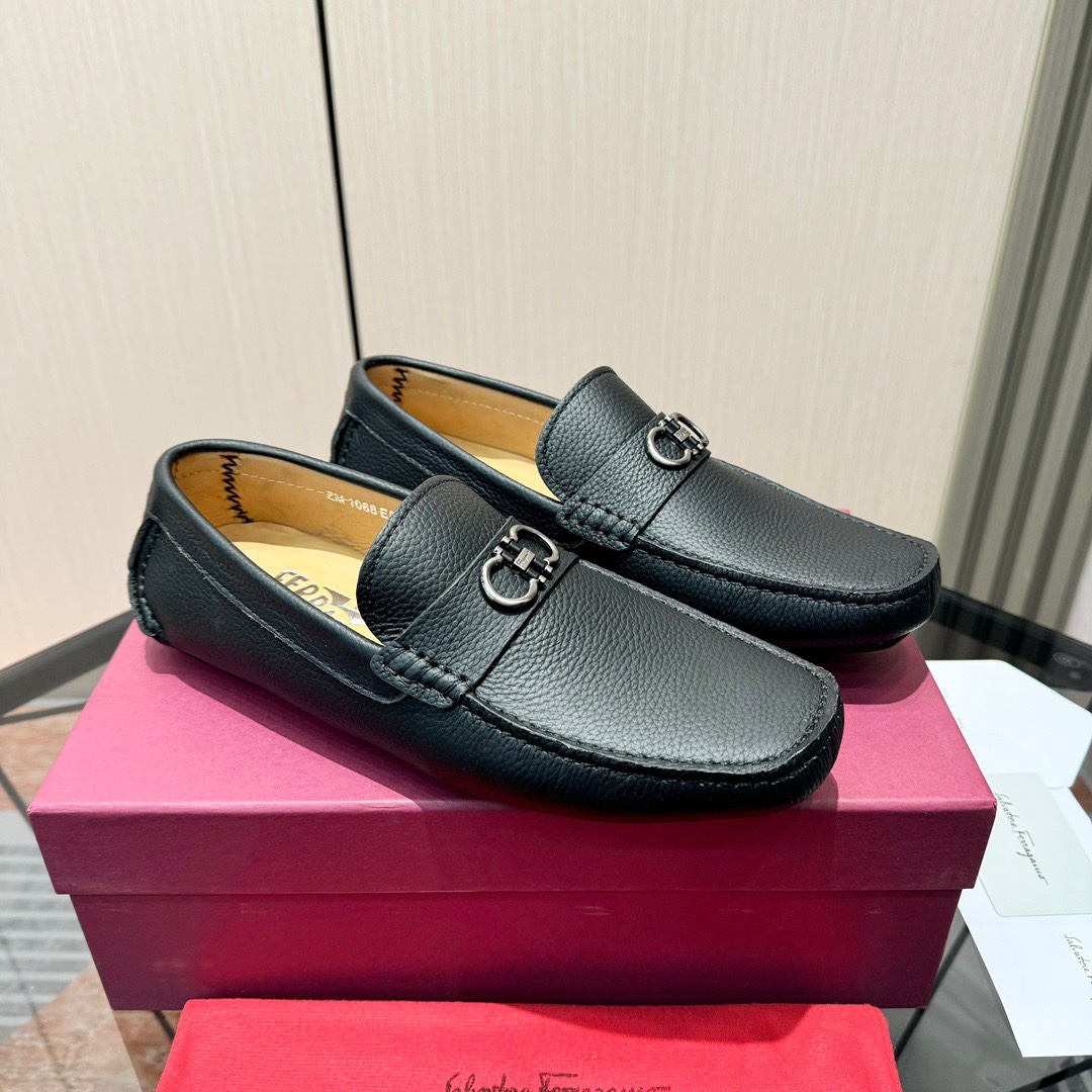 NO:593324,Ferragamo high-end quality first-layer cowhide grained cowhide lining size 38-45, loafers, ferragamo, loafers, cowhide19860909Ferragamo 高端品质 头层牛皮粒纹牛皮内里 尺码38-45,乐福鞋皮鞋,ferragamo,loafers,cowhide,Women's Shoes