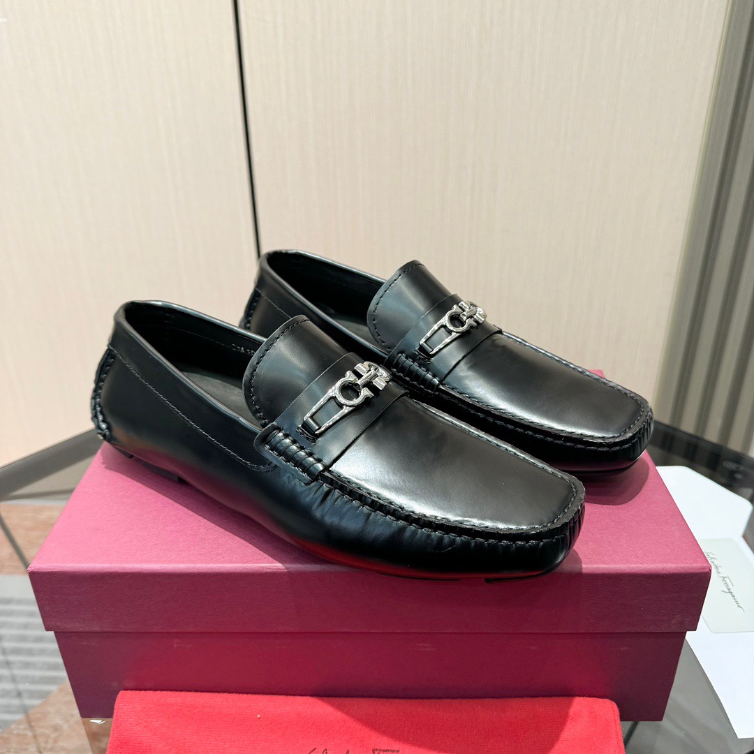 NO:593333,Ferragamo high-end quality, first-layer open edge beaded cowhide lining, size 38-45, loafers, ferragamo, loafers, cowhide19860909Ferragamo 高端品质 头层开边珠牛皮内里 尺码38-45,乐福鞋皮鞋,ferragamo,loafers,cowhide,Women's Shoes