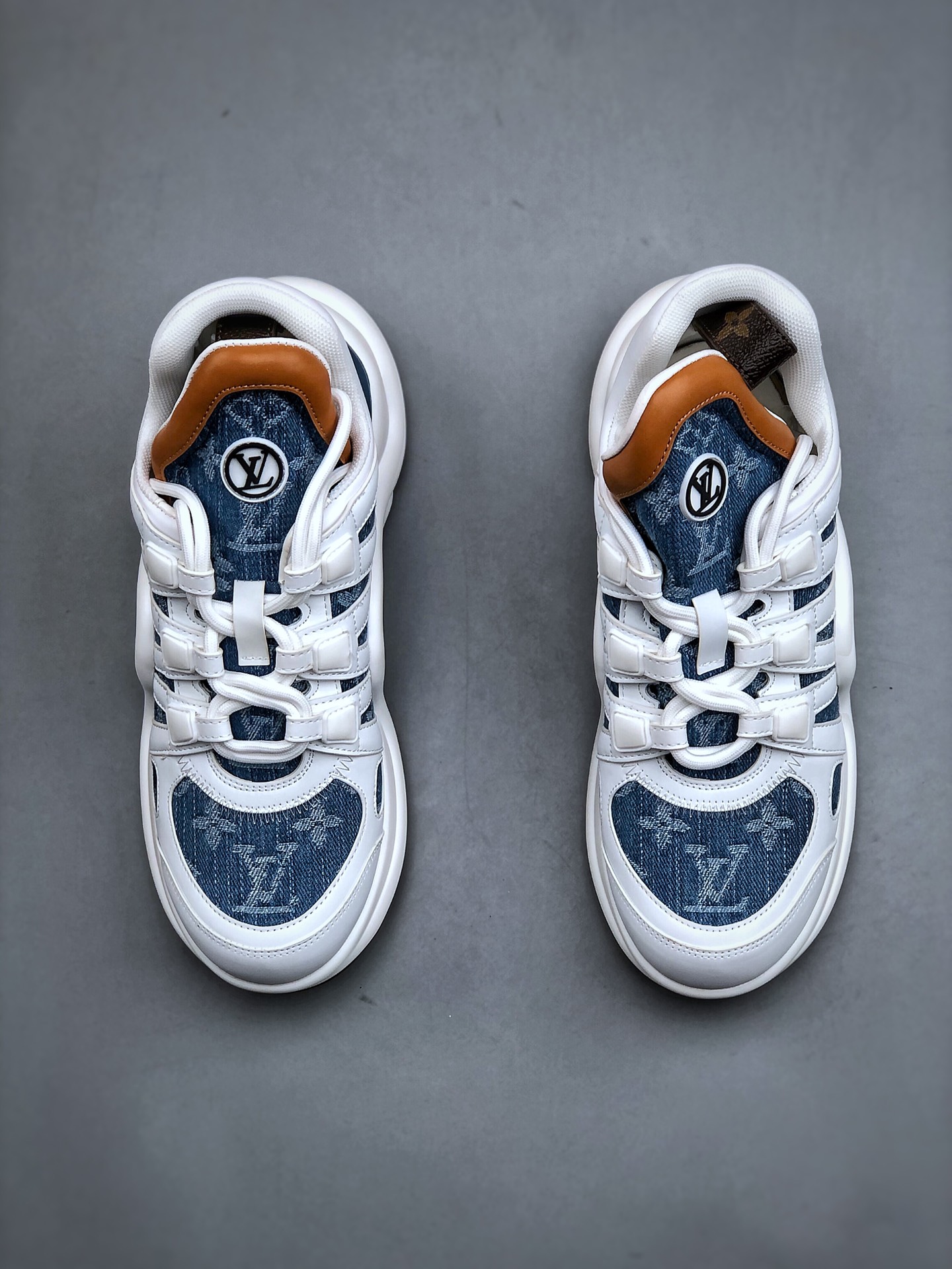 ns炸款米兰走秀风，高奢品牌-路易威登Louis Vuitton Archlight Sneakers LV真皮拼色减震网面运动弓型舞蹈复古老爹运动鞋