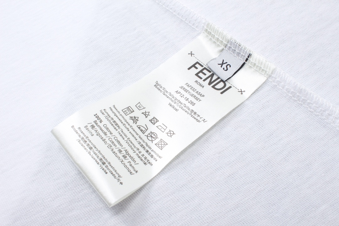 FENDI FEFFEDE COMPLETE ALL OVER F-printed T-sleeves: Custom Design Overview - 图片 6