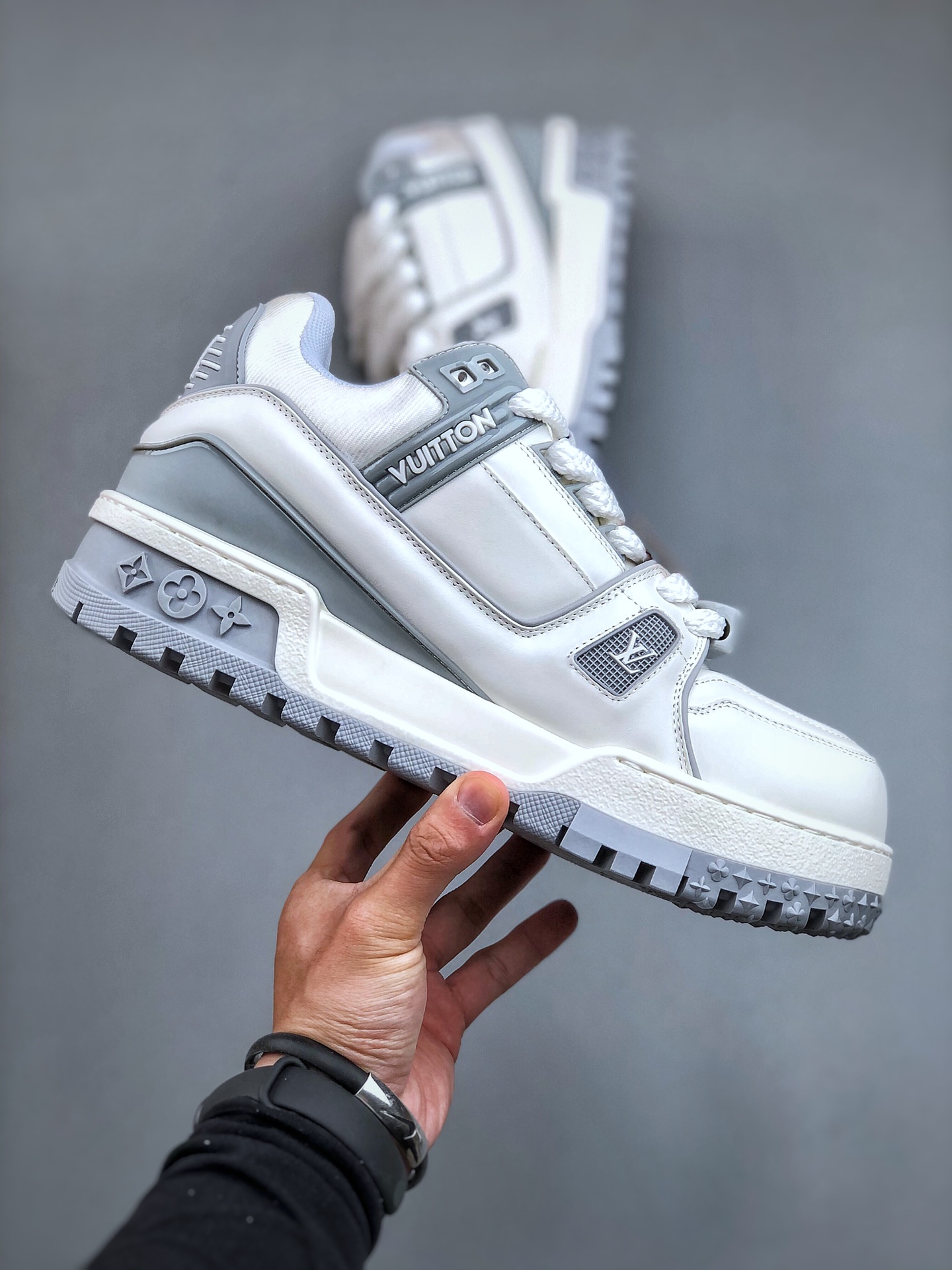 Louis Vuitton Trainer Sneaker Low休闲运动文化百搭篮球板鞋