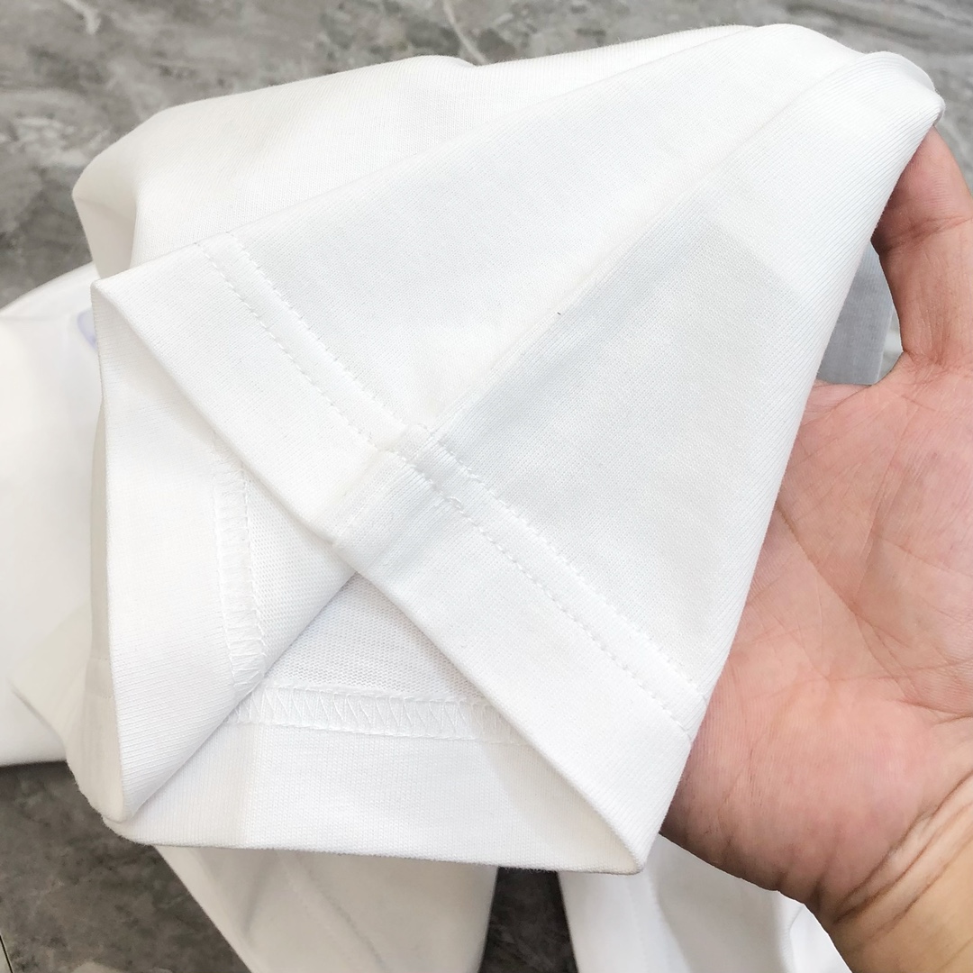  LV 路易威登2025春夏新款原单男士圆领短袖T恤 专柜同步售卖 ✨✨高端品质 高版本 OS版型阔版 