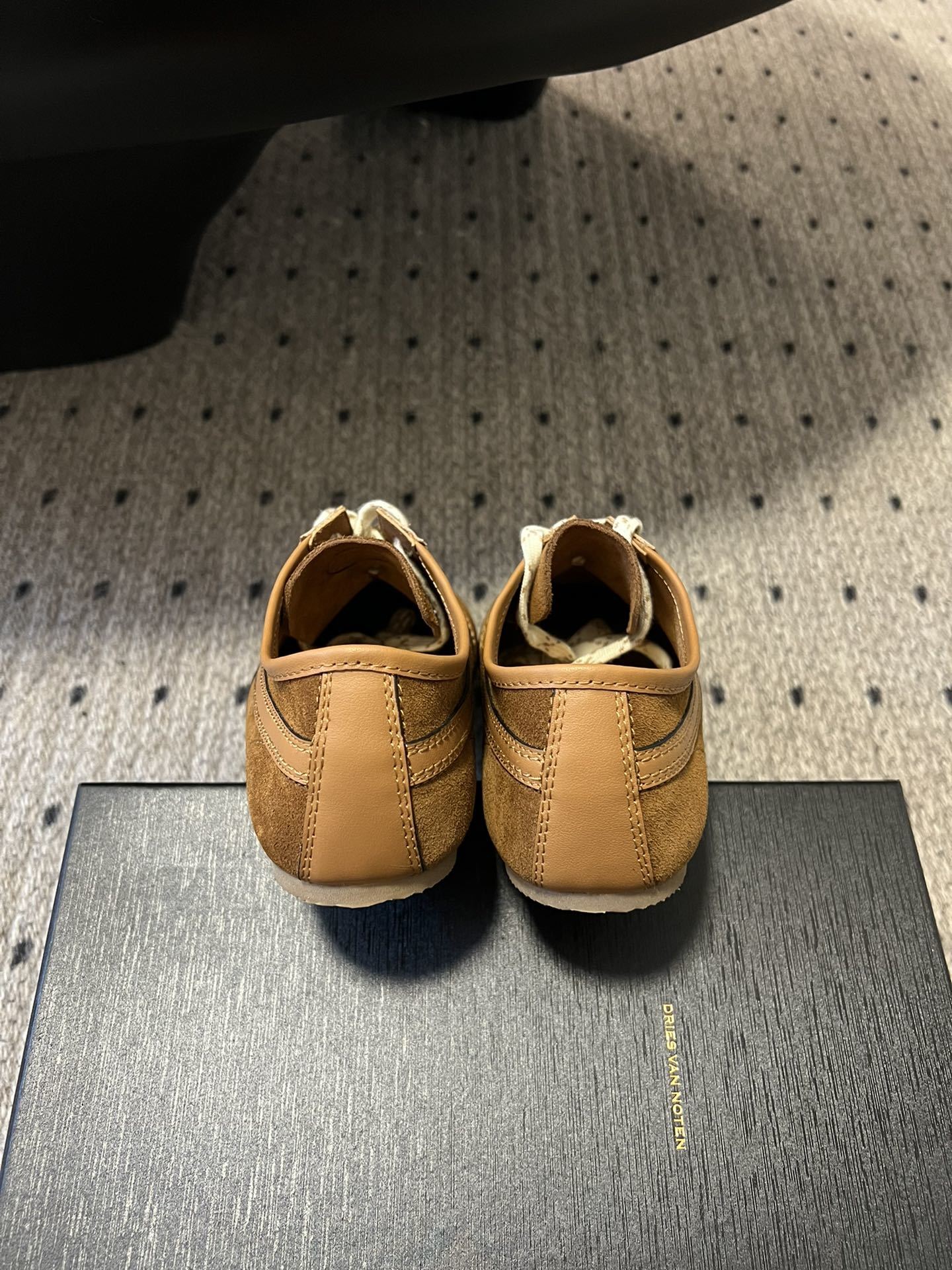 代购级小众 Dries Van Noten·DVN 复古德训鞋
dvn的德训鞋也太美了吧 drie
