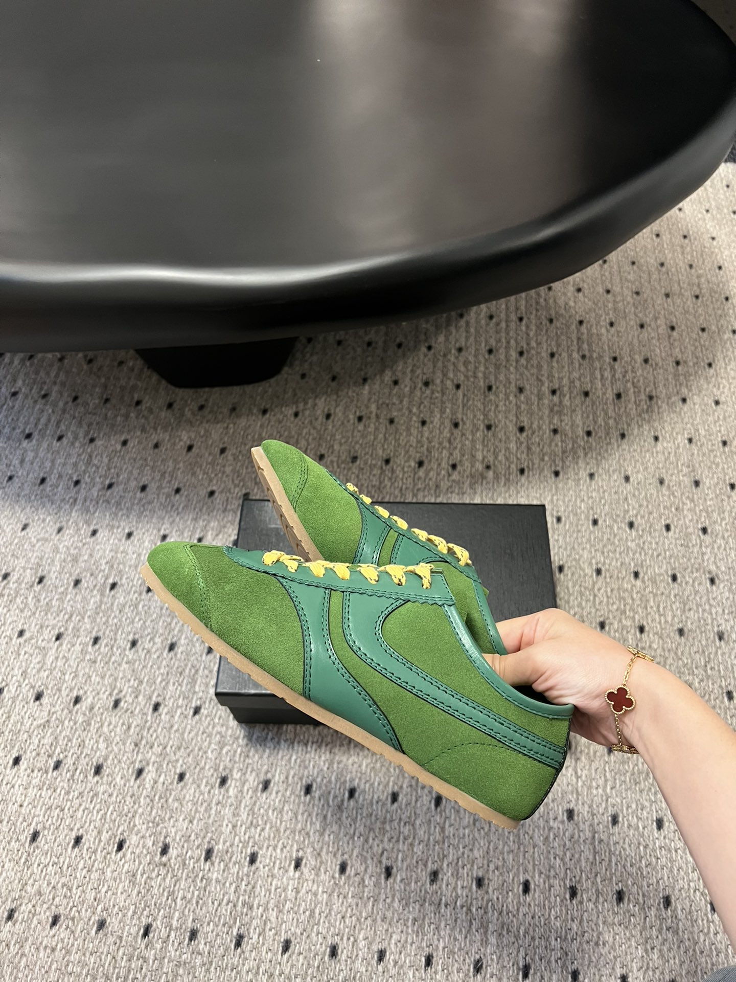 
代购级小众 Dries Van Noten·DVN 复古德训鞋

dvn的德训鞋也太美了吧  drie