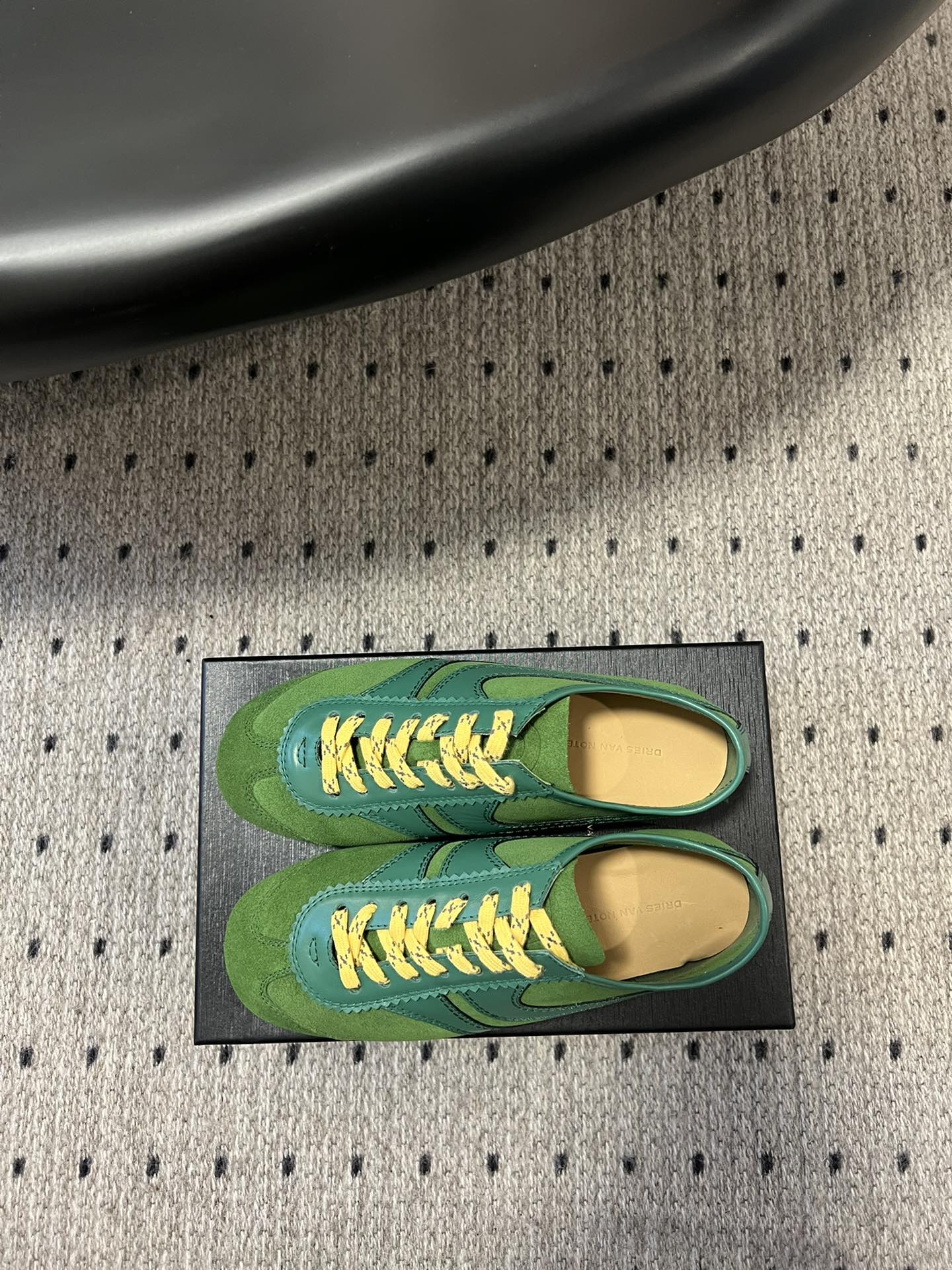 
代购级小众 Dries Van Noten·DVN 复古德训鞋

dvn的德训鞋也太美了吧  drie