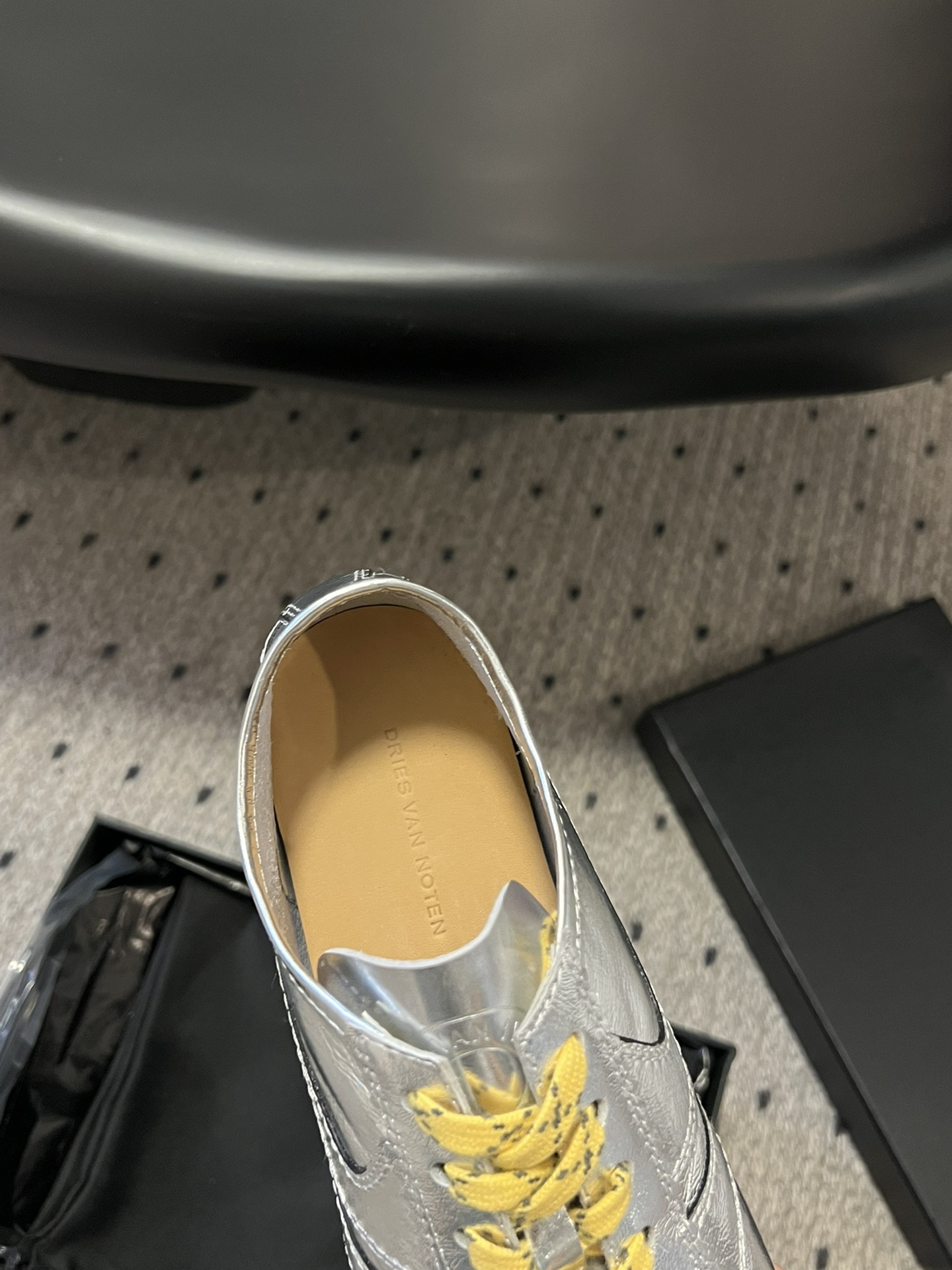 
代购级小众 Dries Van Noten·DVN 复古德训鞋

dvn的德训鞋也太美了吧  drie