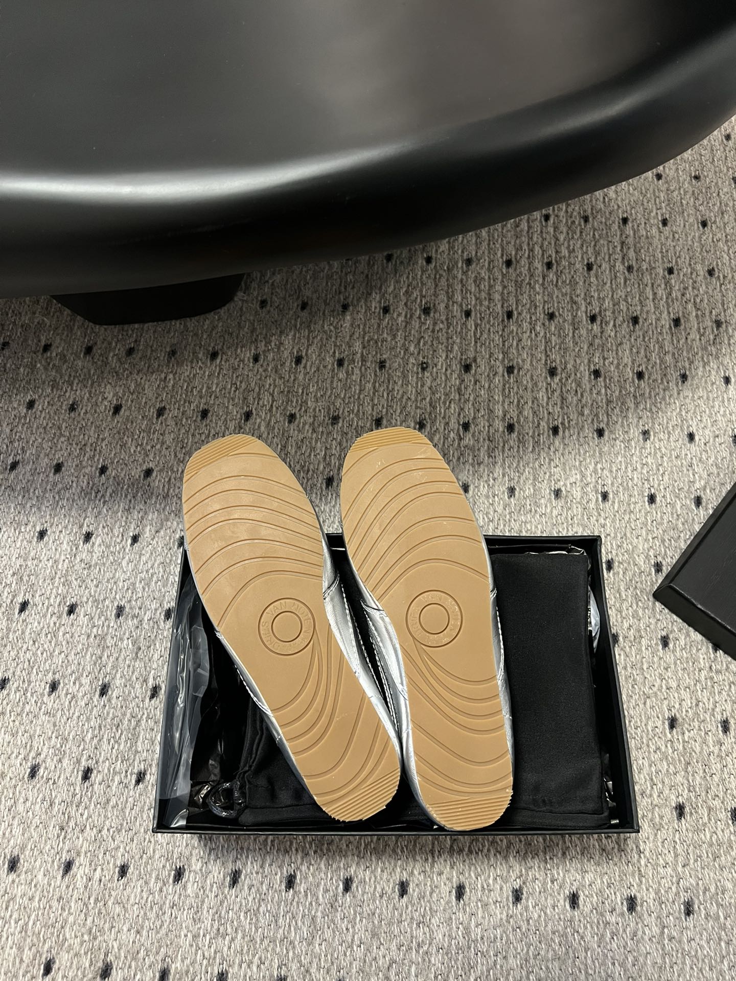 
代购级小众 Dries Van Noten·DVN 复古德训鞋

dvn的德训鞋也太美了吧  drie