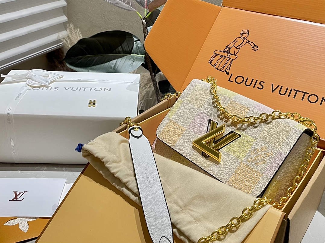 Practical And Versatile Replica Designer
 Louis Vuitton Shop
 Bags Handbags Epi Denim LV Twist Chains