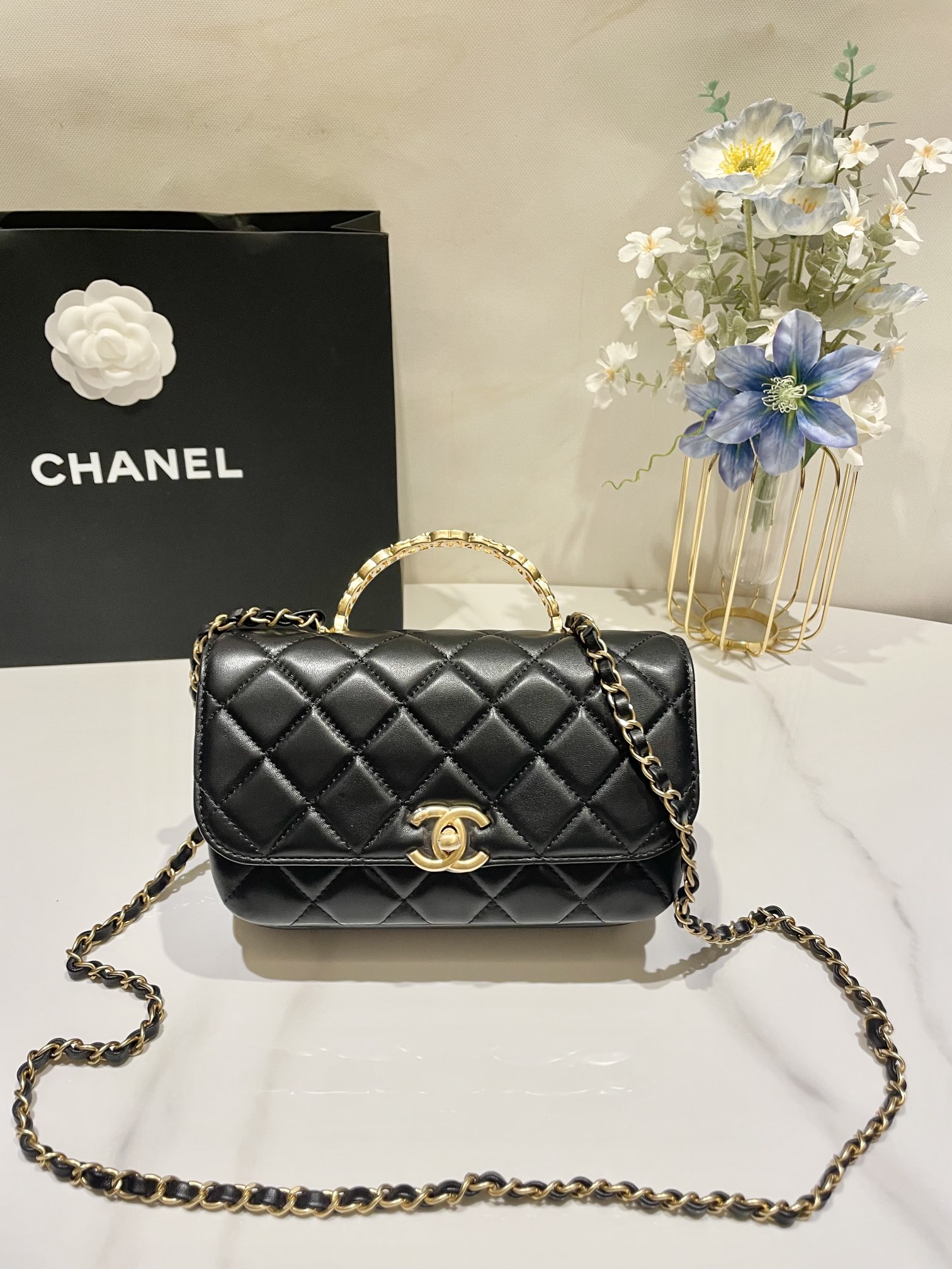 Chanel Noir Or