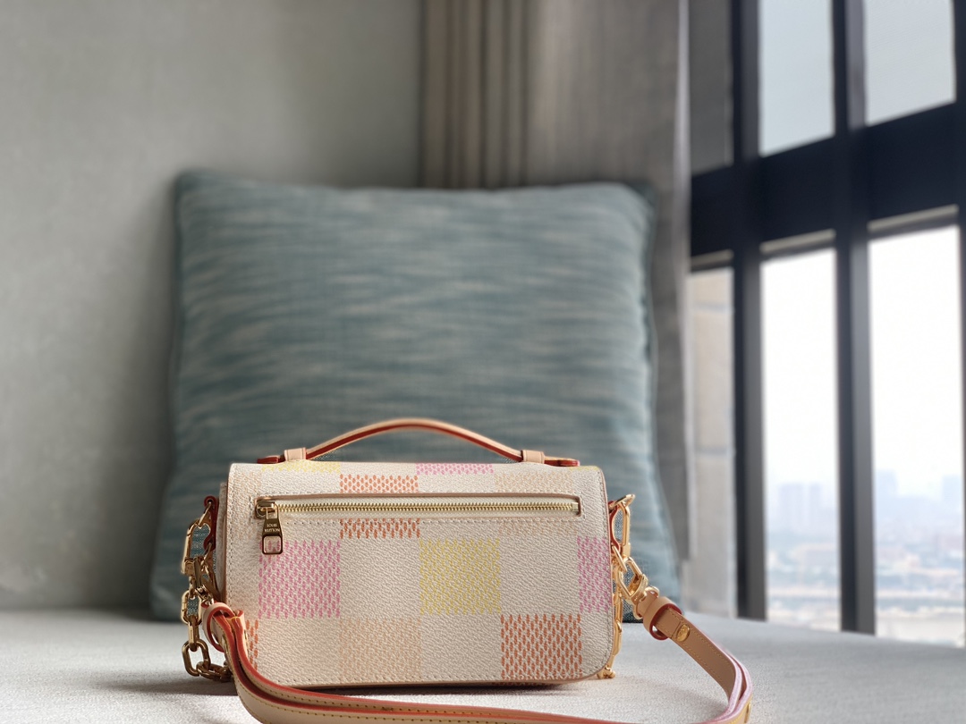 Louis Vuitton Special channel for Lv new product first purchase [POCHETTE METIS EAST WEST handbag] N40749 pink (plaid messenger bag)