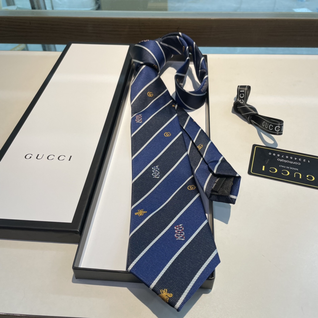 特价配包装G家男士领带系列稀有展现精湛手工与时尚优雅的理想选择这款领带将标志性的主题动物小蜜蜂与斜纹织带
