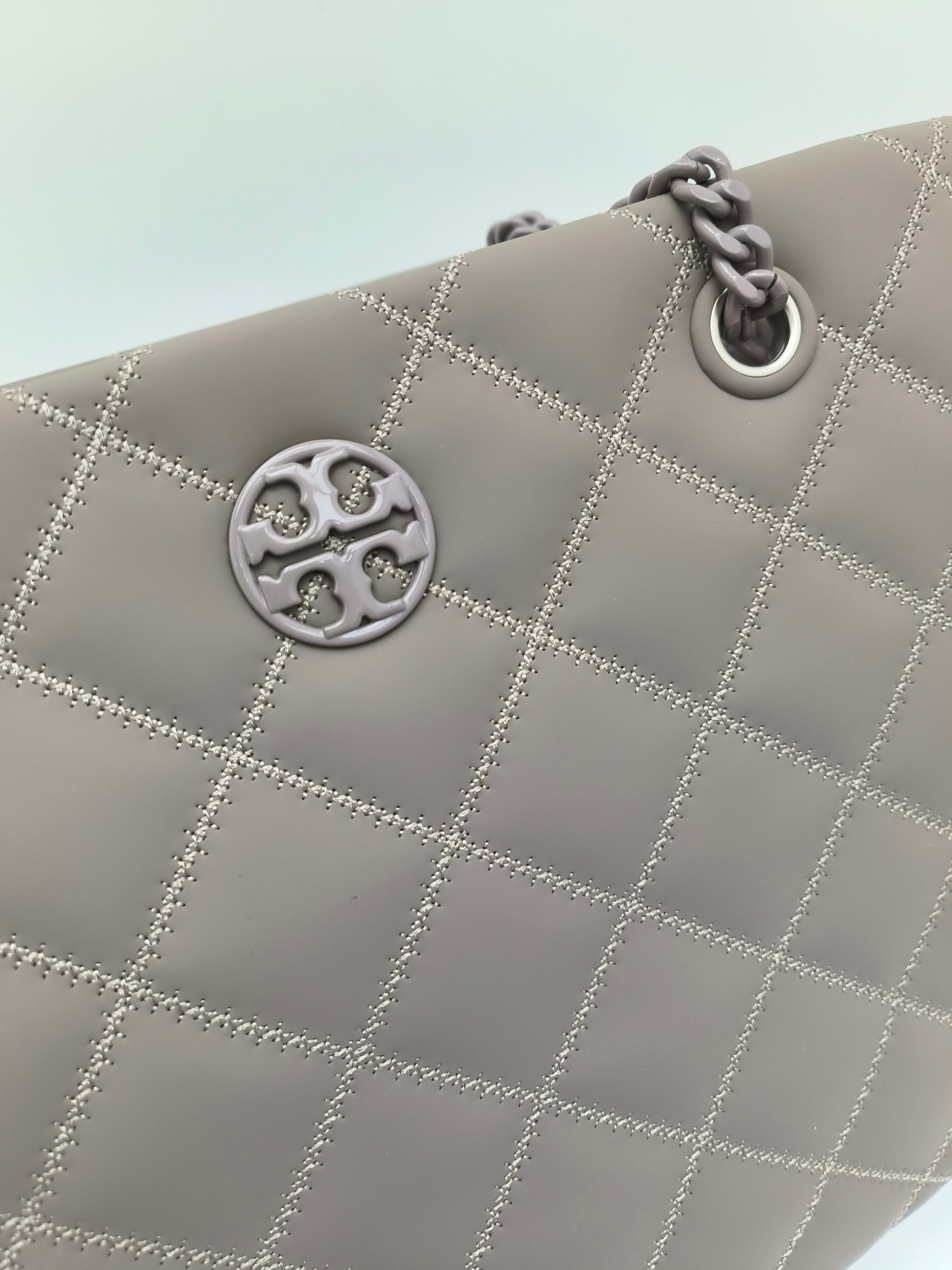 Tory Burch ～003#最新款 手提包 单肩包 磨沙皮 菱格车线工艺 袋口有磁扣 中格一拉链 容量大