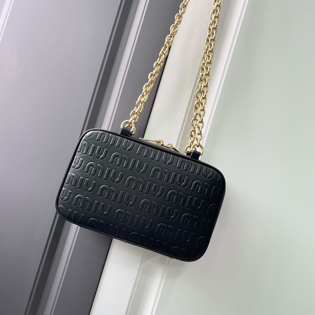 CHANEL Matlasse Lambskin Chain Shoulder Bag Coco Charm 0205b