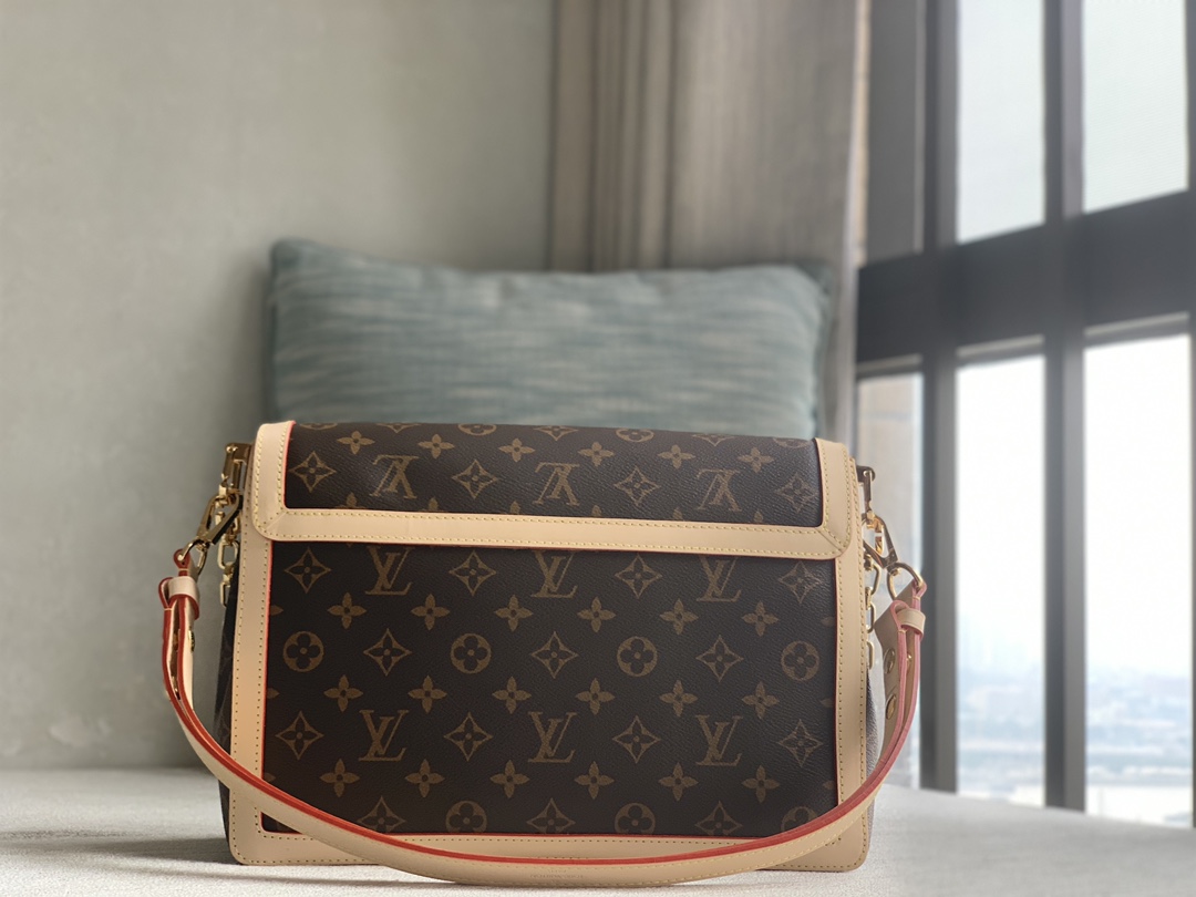 Louis Vuitton 247 new products have a strong starting lineup, and special purchasing agents offer [Dauphine Soft large handbag] M47149 presbyopia