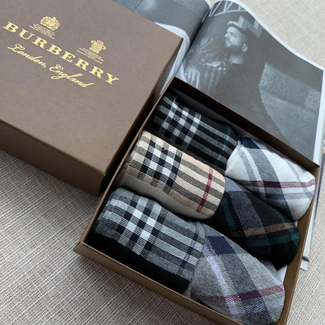 Cheap Replica Designer
 Burberry Sock- Mid Tube Socks Men Cotton Knitting Fashion