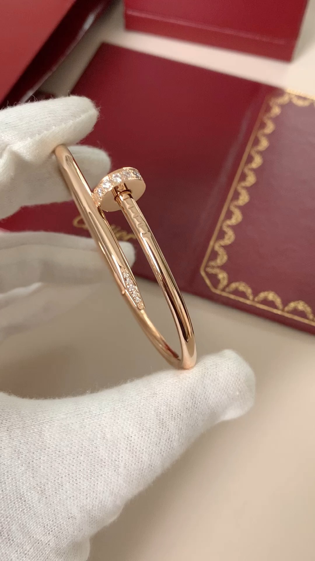 Cartier Cartier 玫瑰金 头尾钻钉子手镯