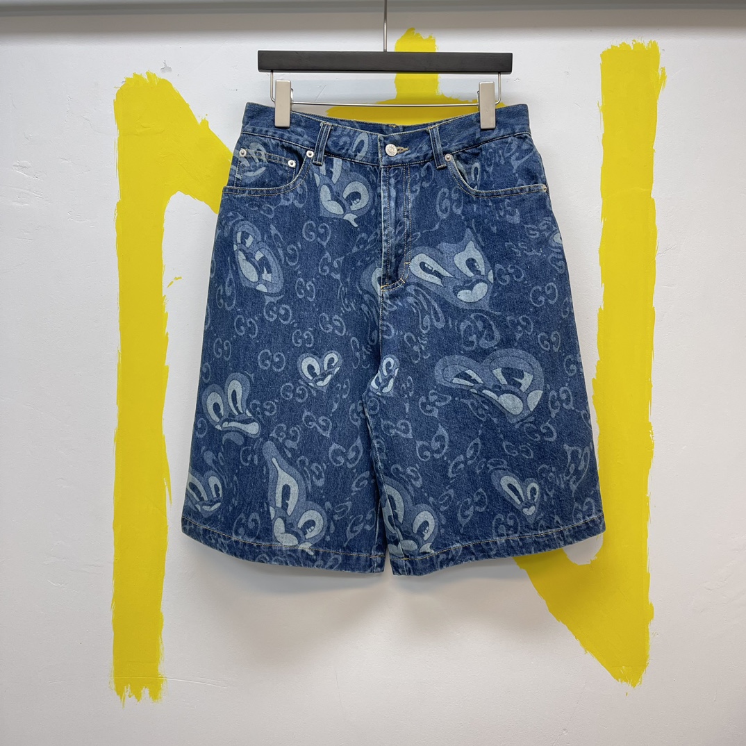 🧧GG Pantalones cortos de mezclilla con corazón líquido Talla: S-XL Diseño creativo de la artista e ilustradora londine…