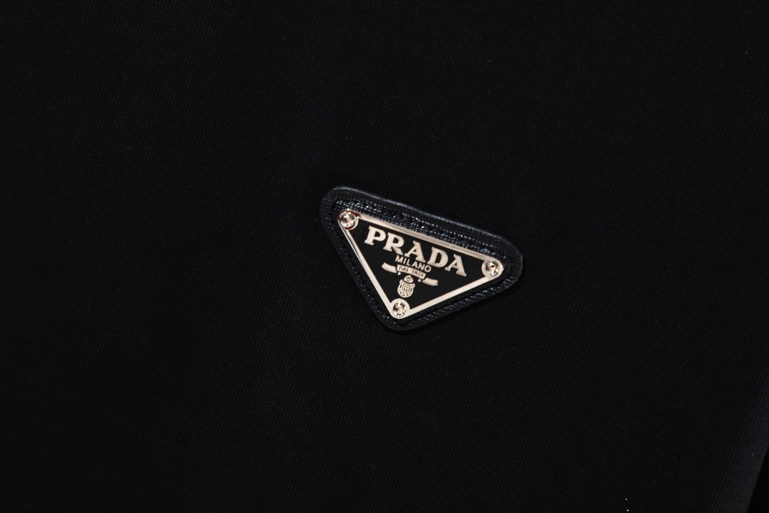 Prada PRADA普拉达 三角铁牌徽标短袖T恤