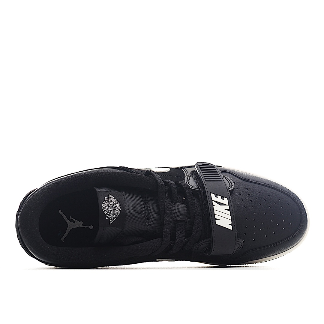 💰240 LY专供 毒版公司货
【乔312】
独家实拍✨Air Jordan Legacy AJ312 气垫篮球鞋 货号:CD7069-001
鞋身采用了皮革材质打造 横跨鞋面的魔术贴十分吸睛 侧面的Swoosh Logo的一部分被鞋面遮挡了一部分 颇具玩味 魔术贴上标有NK标识 而鞋舌上是Jordan的经典飞翼Logo 后跟和鞋底均采用了Air Jordan 3 的设计 后跟上同样也使用了经典的爆裂纹图案 
尺码:36 36.5 37.5 38 38.5 39 40 40.5 41 42 42.5 43 44 44.5 45 46
