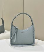 Fendi Crossbody & Shoulder Bags Blue Calfskin Cowhide Fashion Mini