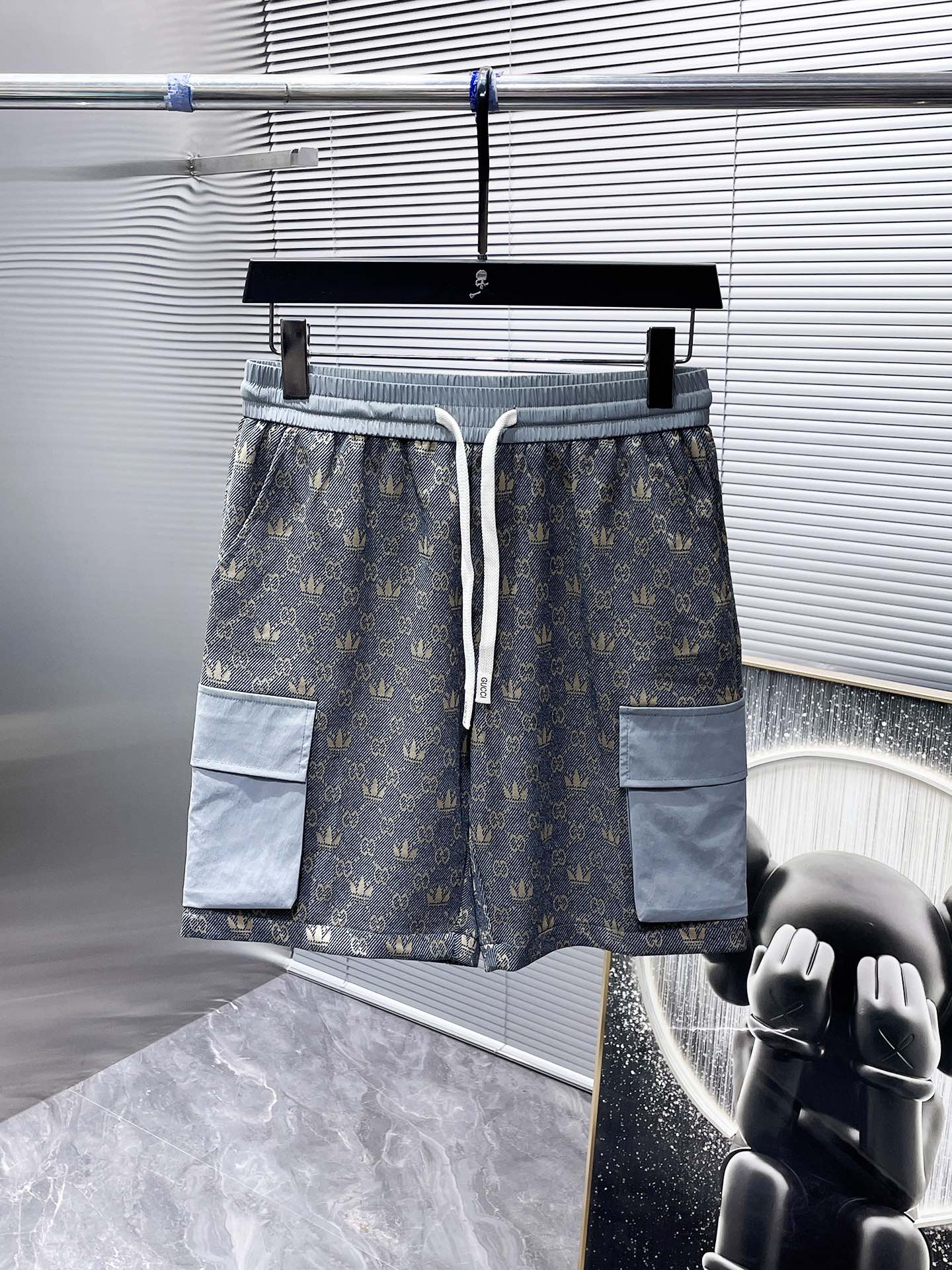 Pyedsj，Gu*ci·古奇阿迪达斯联名2024夏季新款五分裤短裤，专柜定制面料，透气舒适度高，细节无可挑剔，品牌元素设计理念，码数：M-3XL