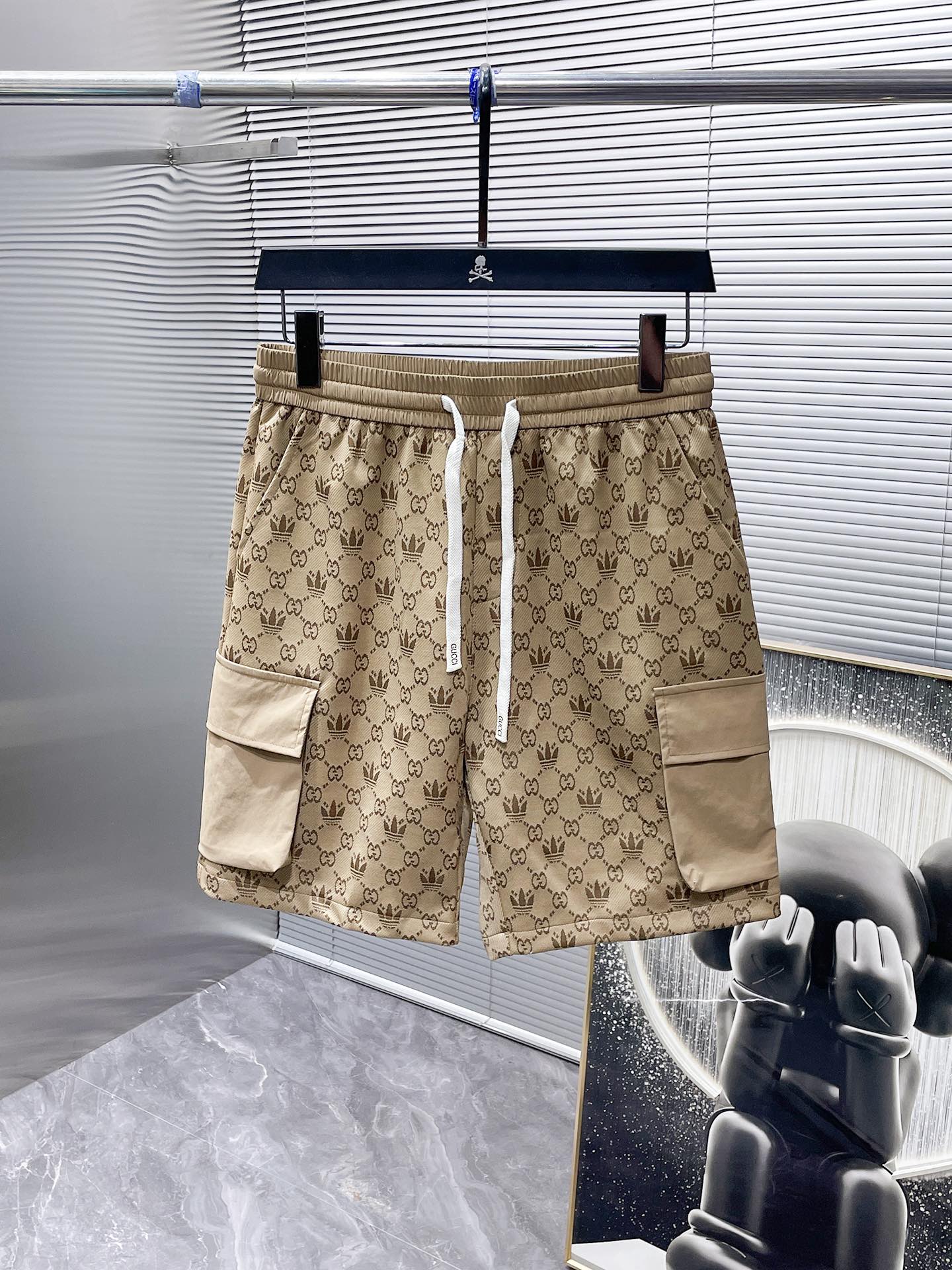 Pyedsj，Gu*ci·古奇阿迪达斯联名2024夏季新款五分裤短裤，专柜定制面料，透气舒适度高，细节无可挑剔，品牌元素设计理念，码数：M-3XL