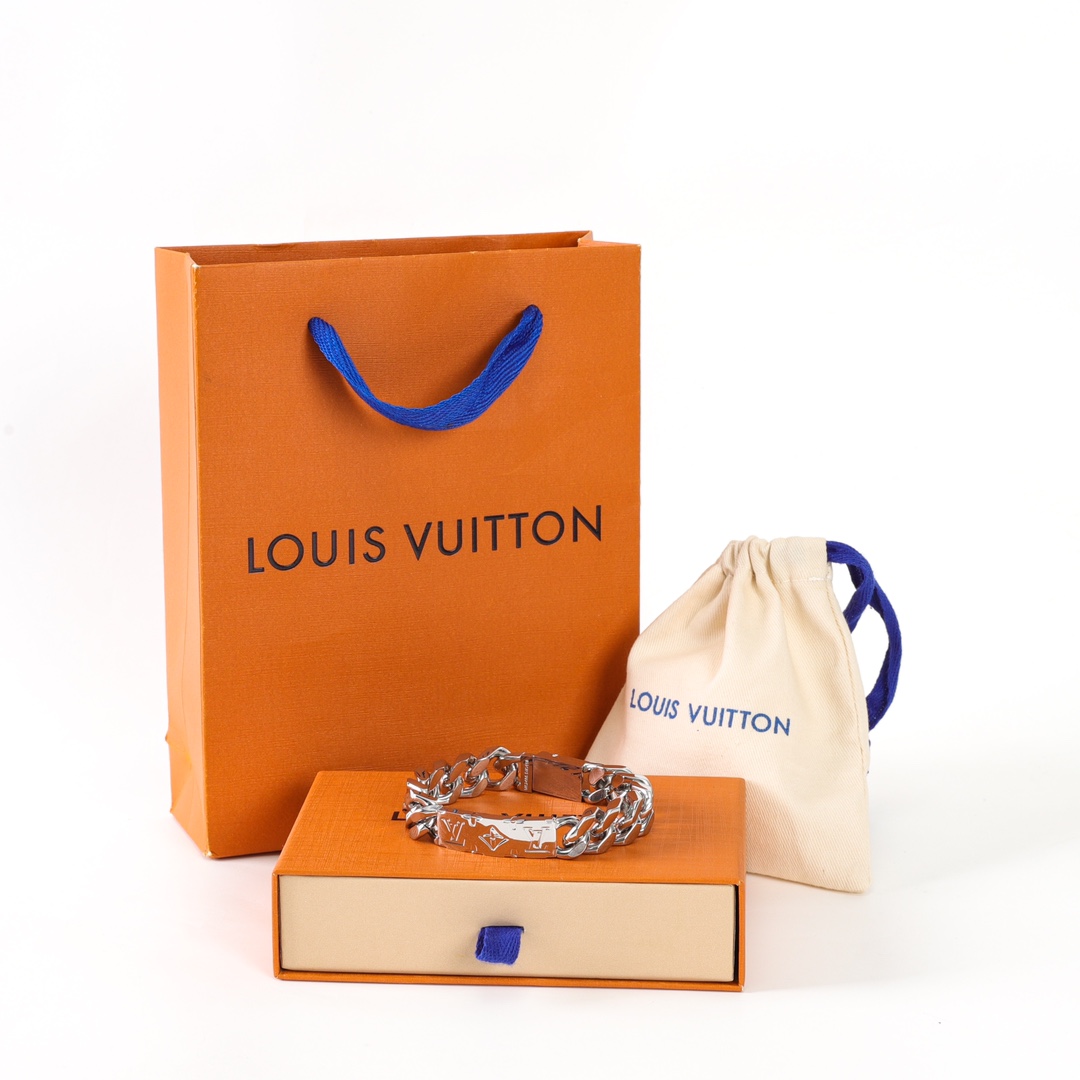 Copie de miroir luxe
 Louis Vuitton Haut
 Bijoux Bracelet Argent Gravure La chaîne