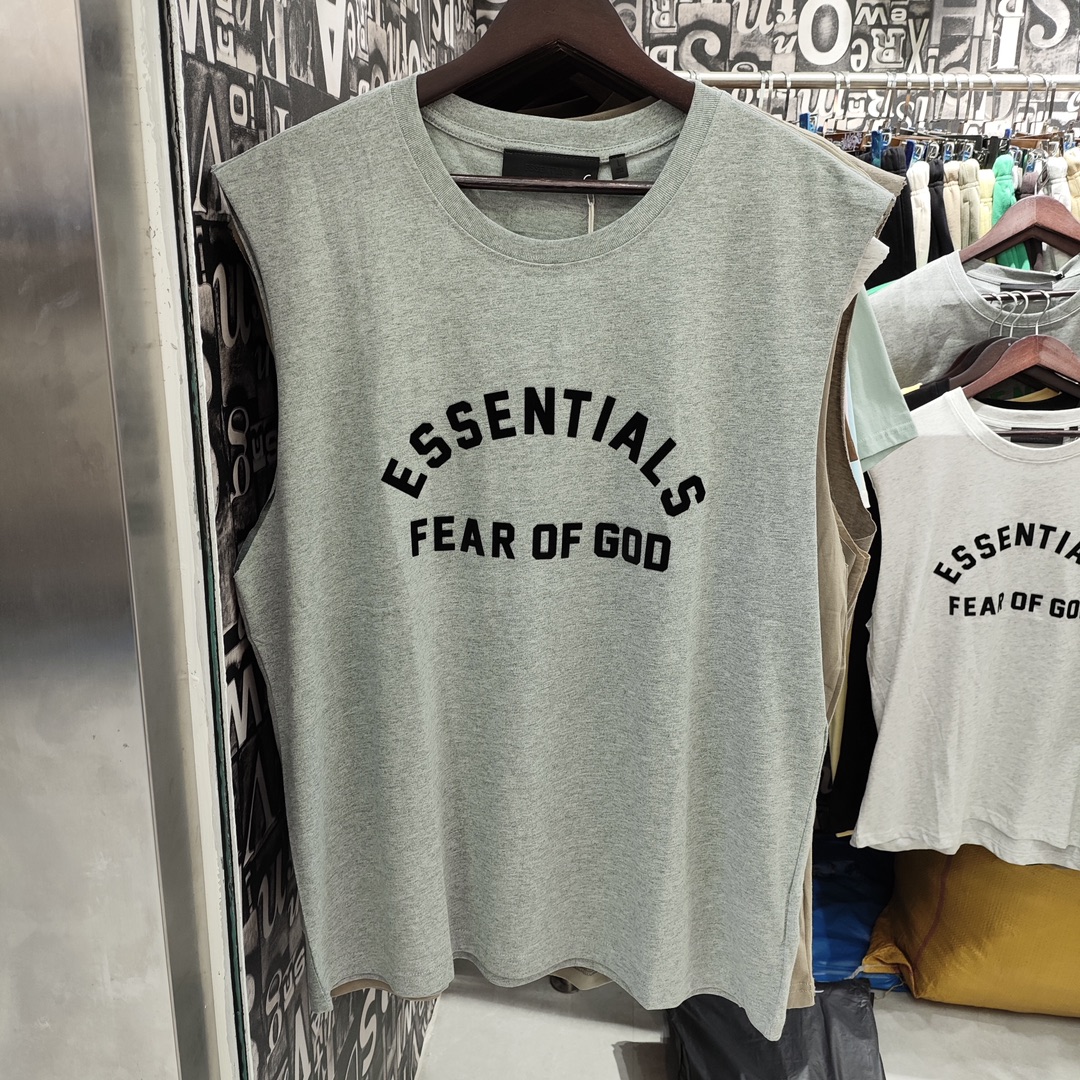 FEAR OF GOD ESSENTIALS T恤服装 4