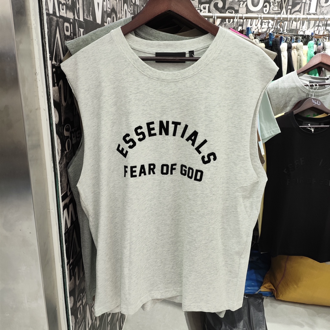 FEAR OF GOD ESSENTIALS T恤服装 3