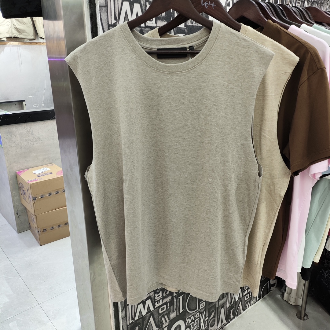 FEAR OF GOD ESSENTIALS 云系列 无袖T恤服装 7