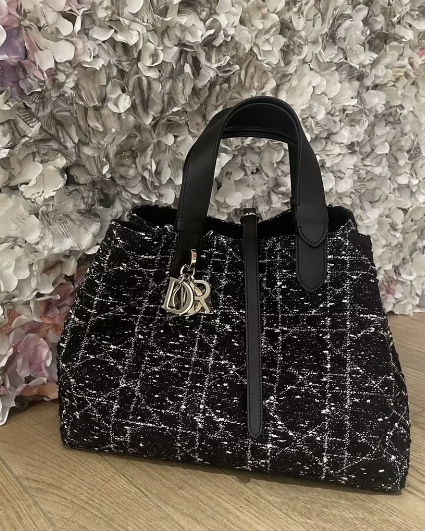 Tweed medium Dior new product