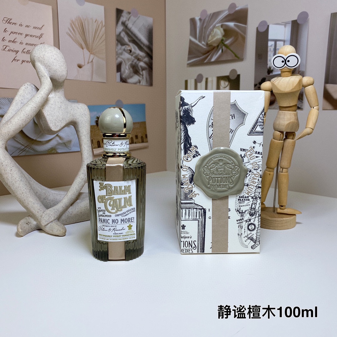 专/100💰
静谧檀木 ，幸运四叶草，初醒断货✔️潘海利根新款100ml！味道：无畏香草，静谧檀木 ，幸运四叶草，炽烈玫瑰，初醒桂香。