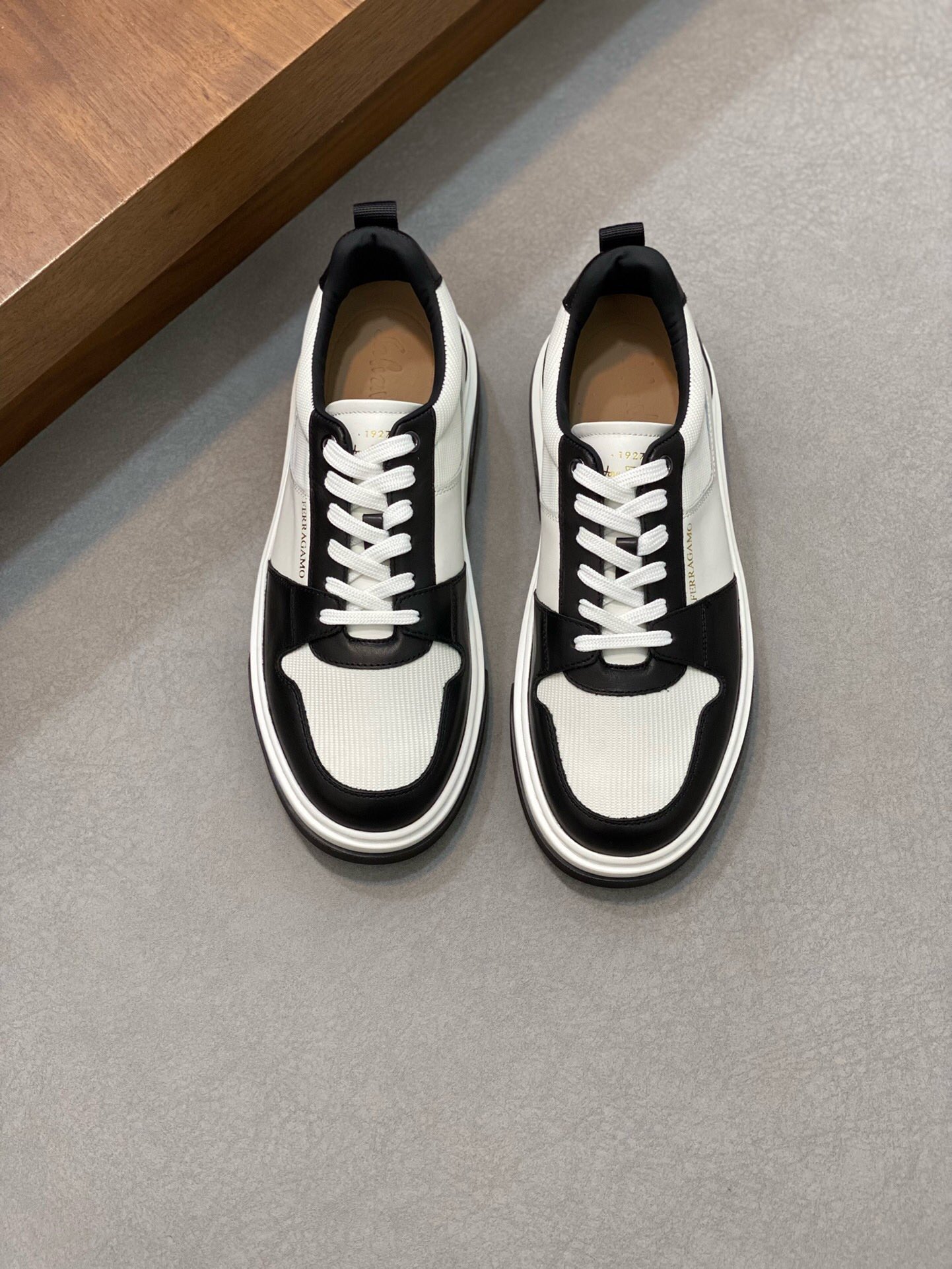 NO:217007,Brand Ferragamo Color original color matching Number 38-44 Customized 45 Price Material Ferragamo New product launch top version Original single quality regular shoe factory fashion trendy upper cowhide making luxury cowhide foot pad original Ferragamo outsole high-end quality worth owning, Ferragamo casual shoes, ferragamo, ferragamo, cowhide19860909品牌Ferragamo 颜色原版配色 码数38-44定做45 价格 材质菲拉格慕新品上市顶级版本 原单品质正规鞋厂出品时尚潮流范鞋面牛皮制作奢华牛皮垫脚原版菲拉格慕大底高端品质值得拥有,菲拉格慕 休闲鞋,ferragamo,ferragamo,cowhide,Men's shoes