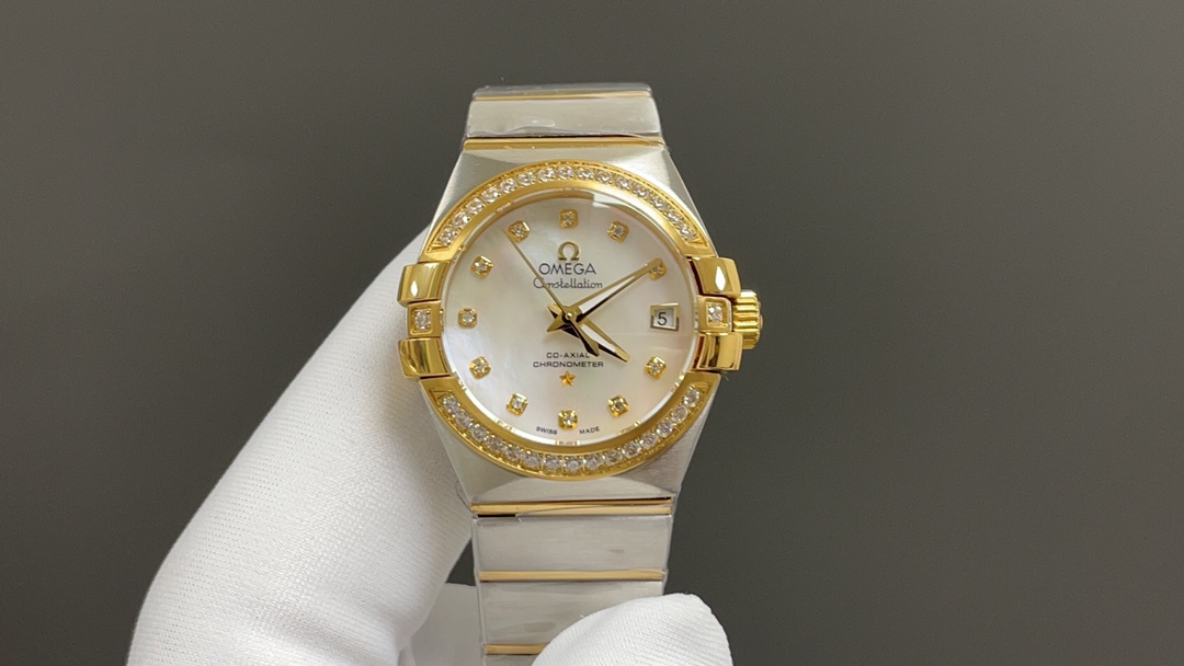 “Omega Constellation Series Watch with 8520 Cores and Blue Mother-of-Pearl Dial in 2070” - 图片 1