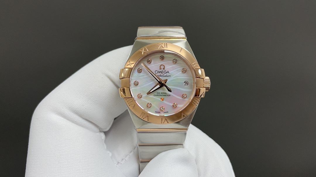 “Omega Constellation Series: 2070 Gold Drill 50.PLUMA Watch with 8520 Cores and Blue Mother’s Watchboard” - 图片 2