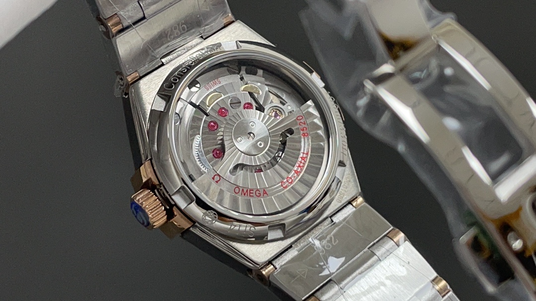“Omega Constellation Series: 2070 Gold Drill 50.PLUMA Watch with 8520 Cores and Blue Mother’s Watchboard” - 图片 8
