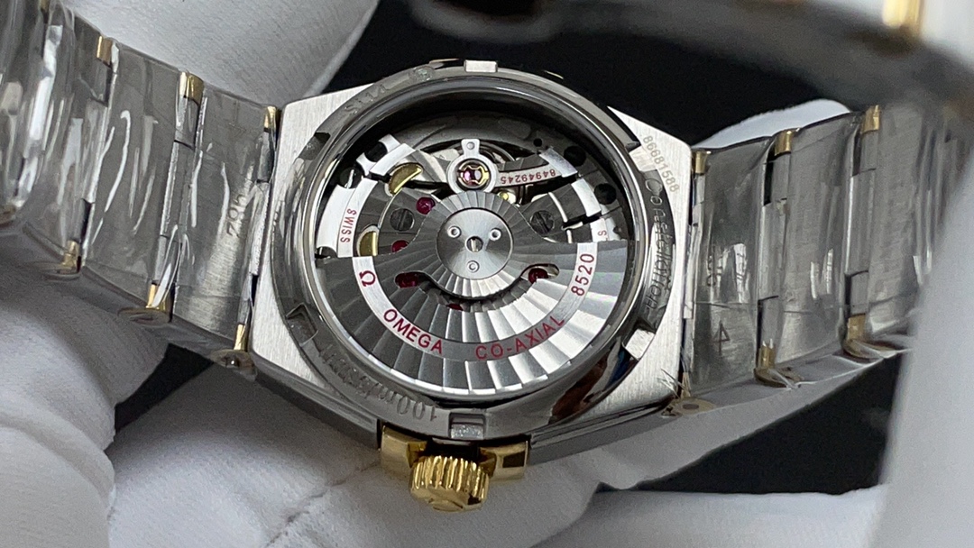 “Omega Constellation Series Watch Review: Gold P2185, Drill 50, Blue Mother-of-Pearl Dial” - 图片 7