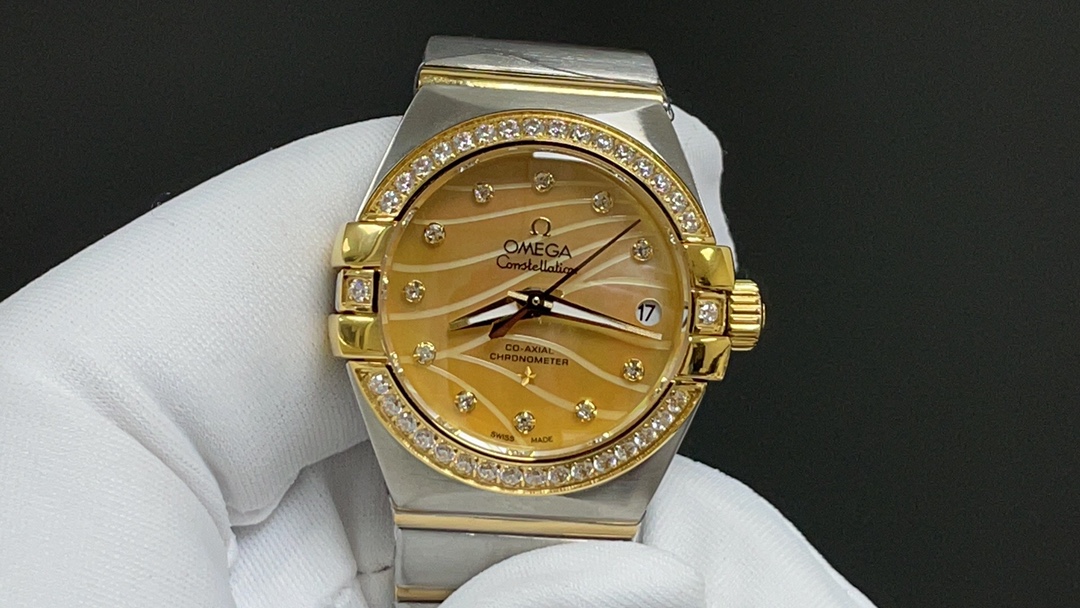 “Omega Constellation Series Watch Review: Gold P2185, Drill 50, Blue Mother-of-Pearl Dial” - 图片 4