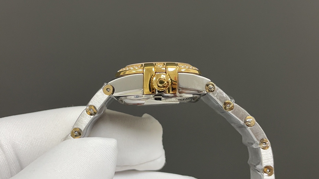 “Omega Constellation Series Watch Review: Gold P2185, Drill 50, Blue Mother-of-Pearl Dial” - 图片 5
