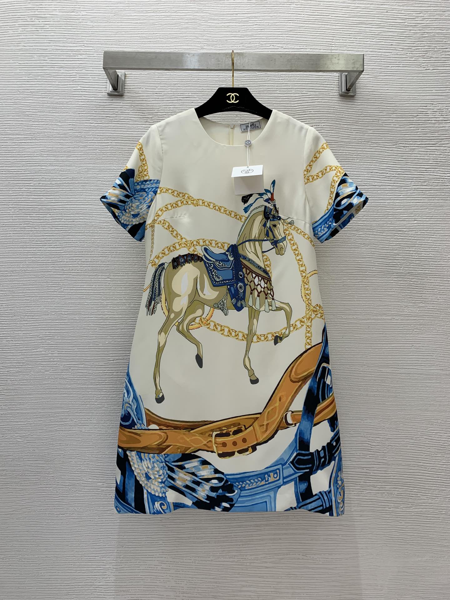 Hermes Online
 Clothing Dresses Beige White Yellow Printing Summer Collection