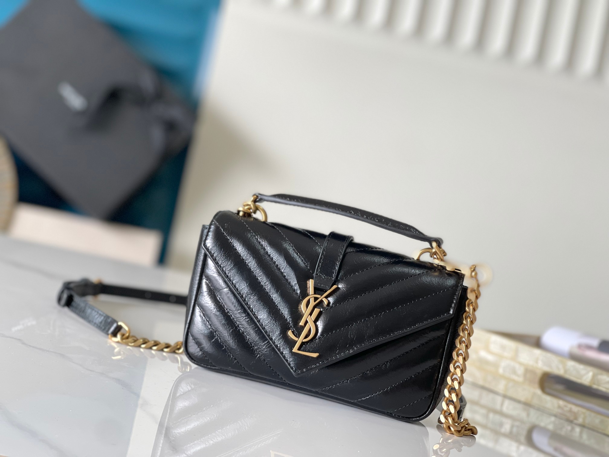 Waxed Leather V-Quilted Chain Handbag